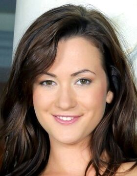 Tess Lyndon